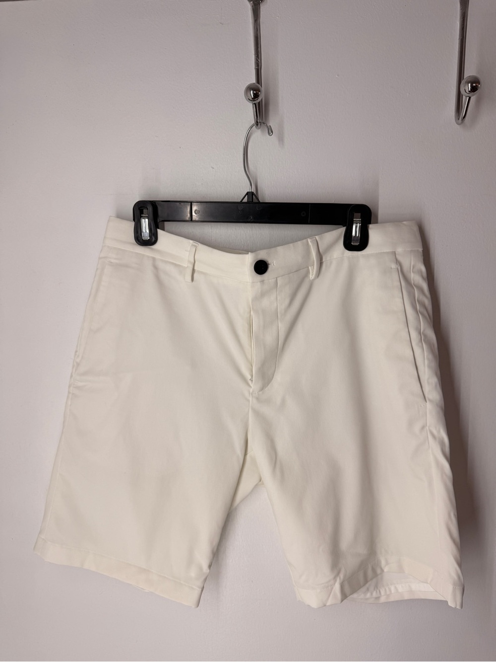 Zaine Neoteric Classic White Chino Shorts (32)